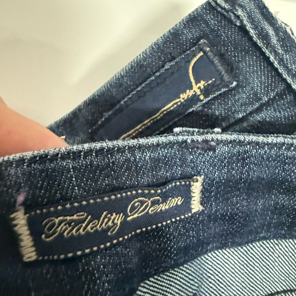 Fidelity Denim Women’s Straight Leg Jeans in Dark Blue - Picture 4 of 6